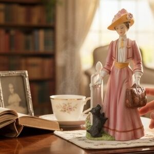 Avon 1991 Albee Award Harvest Lady Porcelain Figurine Vintage Scottie Dog Japan